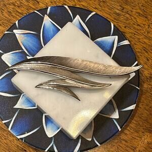 Vintage Crown Trifari Brooch Silver Tone Zig Zag #202